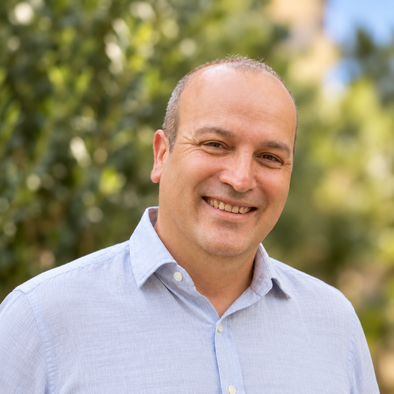Cristóbal Navarro, equipo comercial